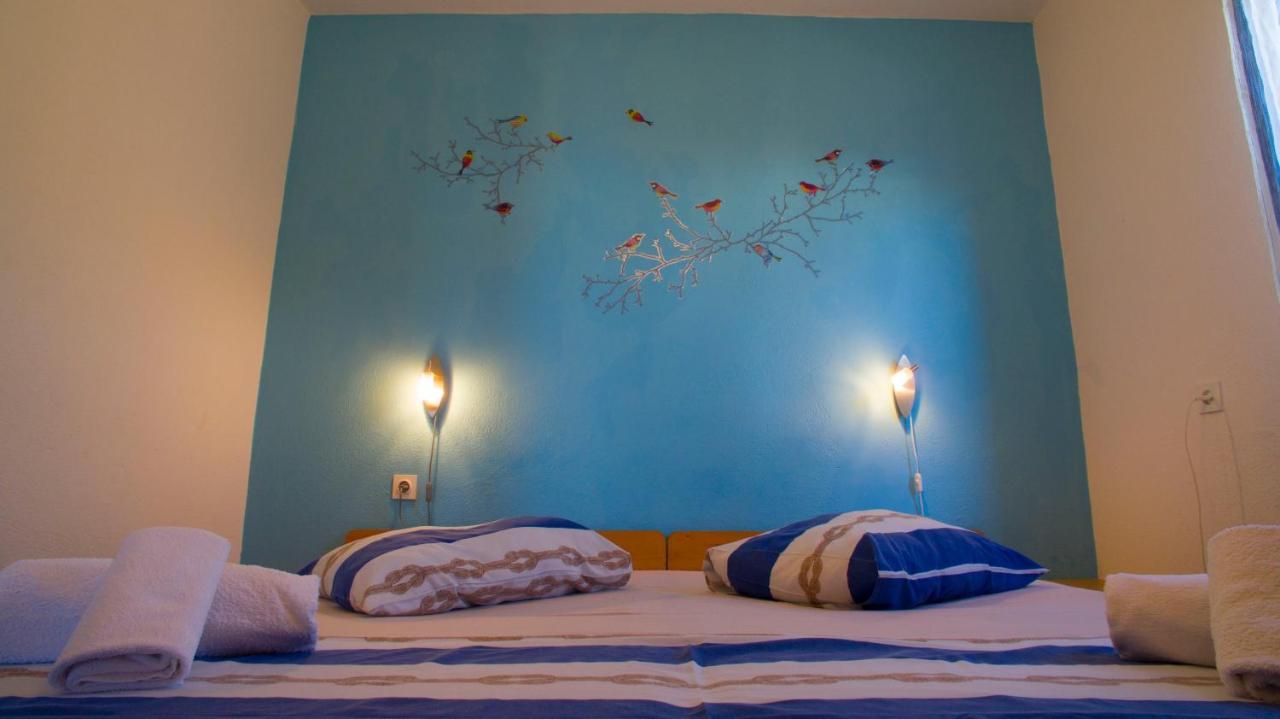 The Sea House Apartments 비스 외부 사진
