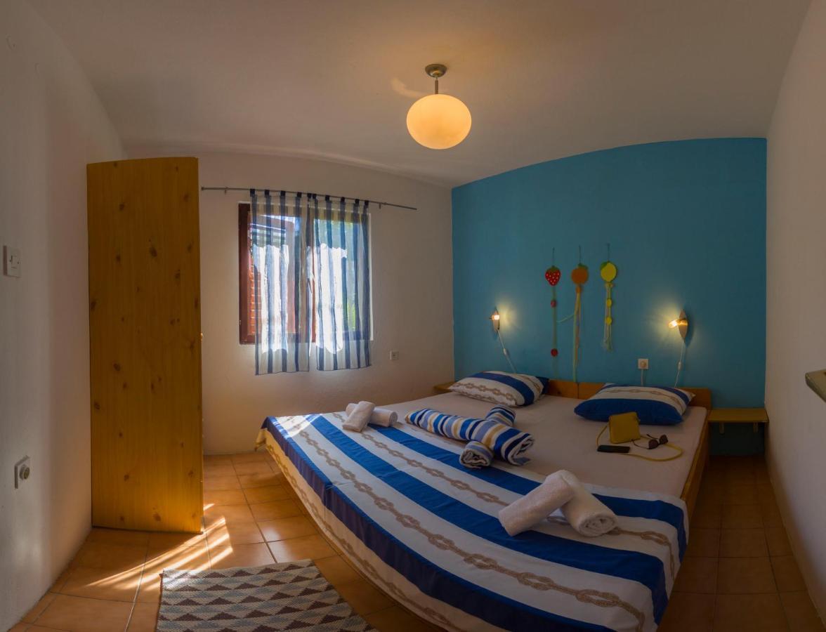 The Sea House Apartments 비스 외부 사진