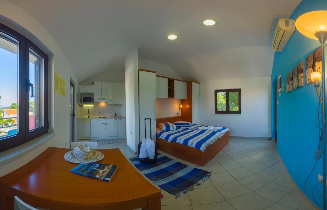 The Sea House Apartments 비스 외부 사진